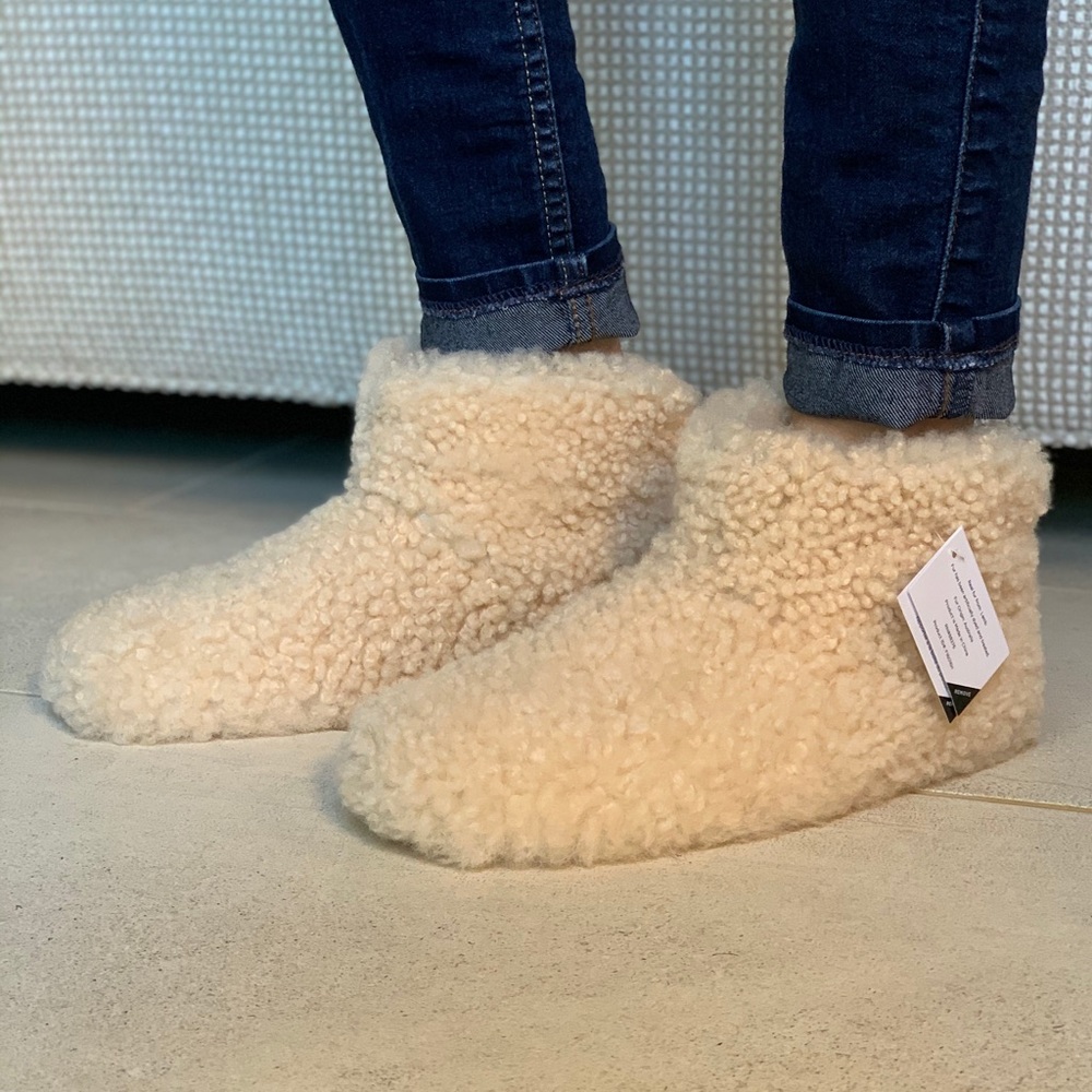 UGG Amary Soft Fuzzy Booties